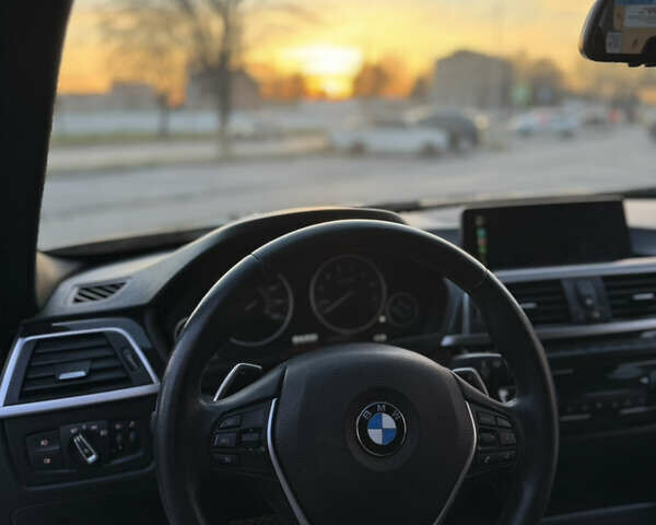 БМВ 3 Серия 2016 в Львове на Automoto.ua Серый БМВ 3 Серия, объемом двигателя 2 л и пробегом 54 тыс. км за 14300 $, фото 16 на Automoto.ua