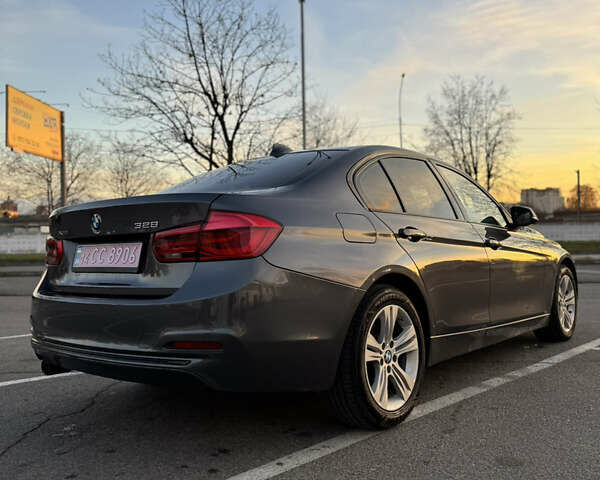 БМВ 3 Серия 2016 в Львове на Automoto.ua Серый БМВ 3 Серия, объемом двигателя 2 л и пробегом 54 тыс. км за 14300 $, фото 7 на Automoto.ua