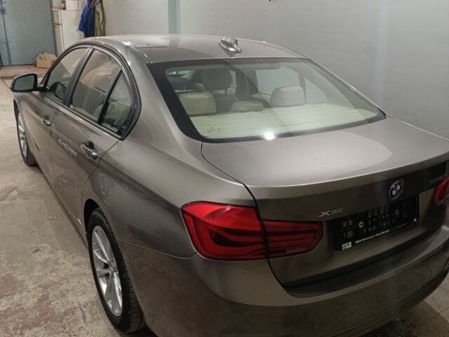 Серый БМВ 3 Серия, объемом двигателя 2 л и пробегом 117 тыс. км за 15500 $, фото 3 на Automoto.ua