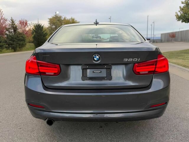 БМВ 3 Серія 2016 у Києві на Automoto.ua Сірий БМВ 3 Серія, об'ємом двигуна 2 л та пробігом 73 тис. км за 3000 $, фото 5 на Automoto.ua