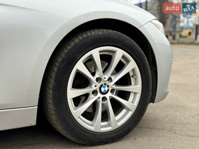 Серый БМВ 3 Серия, объемом двигателя 2 л и пробегом 83 тыс. км за 13200 $, фото 9 на Automoto.ua