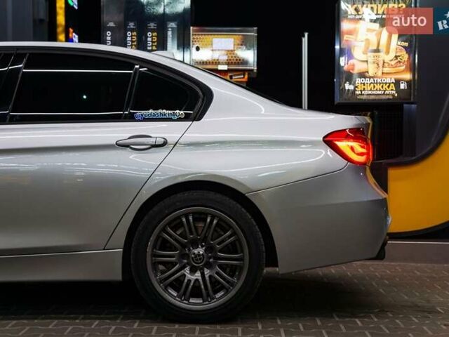 Серый БМВ 3 Серия, объемом двигателя 2 л и пробегом 167 тыс. км за 17000 $, фото 12 на Automoto.ua