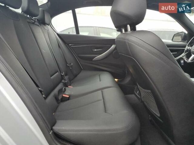БМВ 3 Серия 2016 в Львове на Automoto.ua Серый БМВ 3 Серия, объемом двигателя 0 л и пробегом 69 тыс. км за 3500 $, фото 9 на Automoto.ua