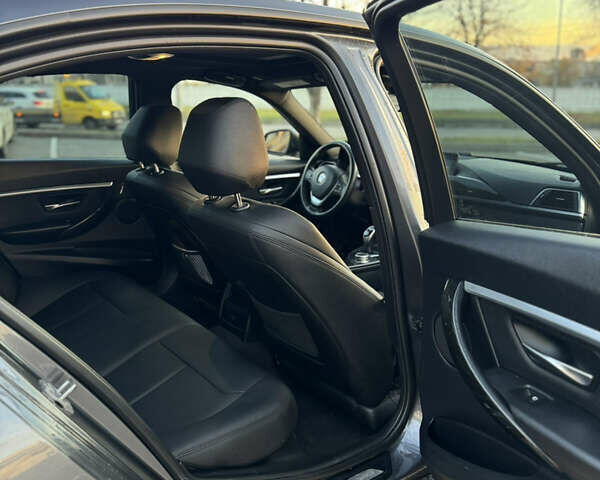 БМВ 3 Серия 2016 в Львове на Automoto.ua Серый БМВ 3 Серия, объемом двигателя 2 л и пробегом 54 тыс. км за 14300 $, фото 10 на Automoto.ua