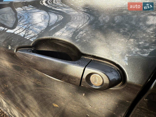 Серый БМВ 3 Серия, объемом двигателя 3 л и пробегом 160 тыс. км за 20490 $, фото 13 на Automoto.ua