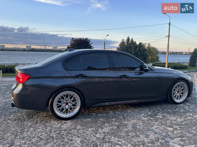 Серый БМВ 3 Серия, объемом двигателя 3 л и пробегом 145 тыс. км за 24300 $, фото 2 на Automoto.ua