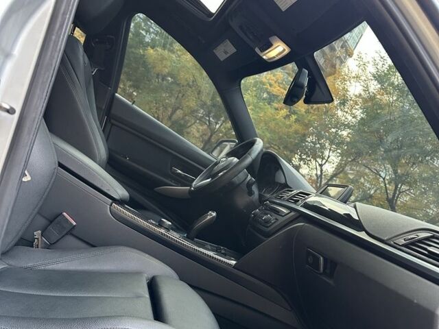 БМВ 3 Серия 2016 в Одессе на Automoto.ua Серый БМВ 3 Серия, объемом двигателя 2 л и пробегом 95 тыс. км за 14500 $, фото 13 на Automoto.ua