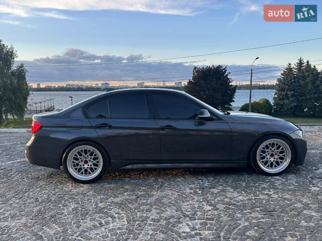 Серый БМВ 3 Серия, объемом двигателя 3 л и пробегом 145 тыс. км за 24300 $, фото 1 на Automoto.ua