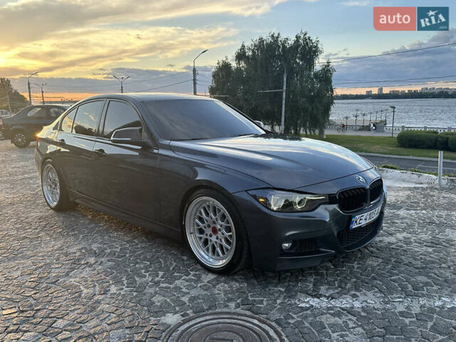 Серый БМВ 3 Серия, объемом двигателя 3 л и пробегом 145 тыс. км за 24300 $, фото 21 на Automoto.ua