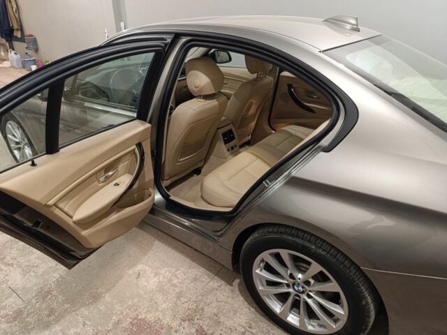 Серый БМВ 3 Серия, объемом двигателя 2 л и пробегом 117 тыс. км за 15500 $, фото 4 на Automoto.ua