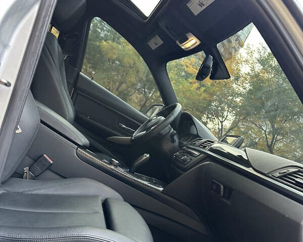 БМВ 3 Серия 2016 в Одессе на Automoto.ua Серый БМВ 3 Серия, объемом двигателя 0 л и пробегом 95 тыс. км за 15000 $, фото 11 на Automoto.ua