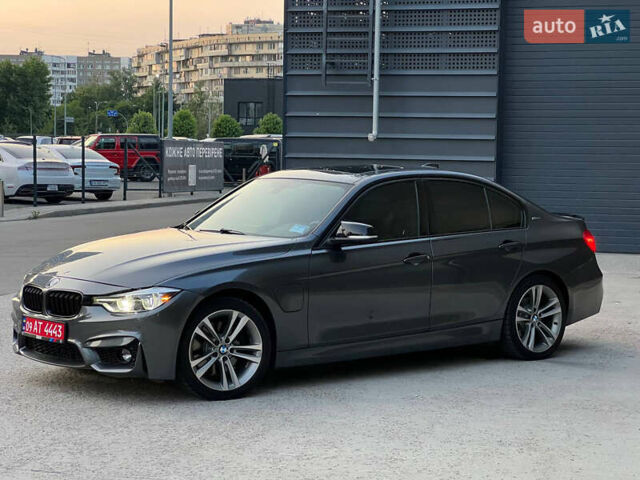 Серый БМВ 3 Серия, объемом двигателя 2 л и пробегом 157 тыс. км за 18400 $, фото 7 на Automoto.ua