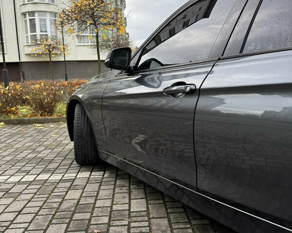 Серый БМВ 3 Серия, объемом двигателя 2 л и пробегом 128 тыс. км за 17500 $, фото 5 на Automoto.ua