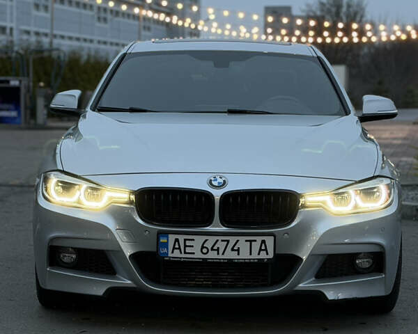 Сірий БМВ 3 Серія, об'ємом двигуна 2 л та пробігом 83 тис. км за 15999 $, фото 10 на Automoto.ua