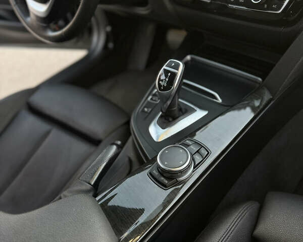 БМВ 3 Серия 2016 в Львове на Automoto.ua Серый БМВ 3 Серия, объемом двигателя 2 л и пробегом 54 тыс. км за 14300 $, фото 15 на Automoto.ua