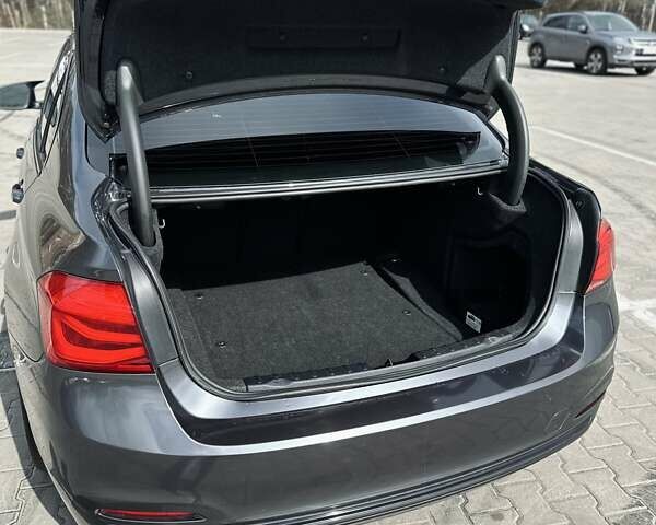 Сірий БМВ 3 Серія, об'ємом двигуна 2 л та пробігом 137 тис. км за 16200 $, фото 48 на Automoto.ua