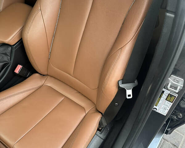 Серый БМВ 3 Серия, объемом двигателя 3 л и пробегом 145 тыс. км за 24300 $, фото 7 на Automoto.ua