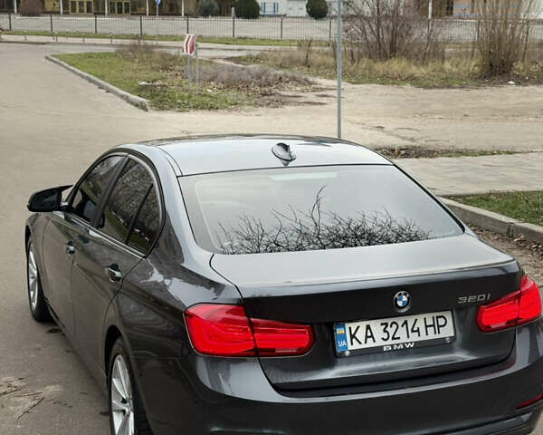 Серый БМВ 3 Серия, объемом двигателя 2 л и пробегом 179 тыс. км за 13500 $, фото 5 на Automoto.ua