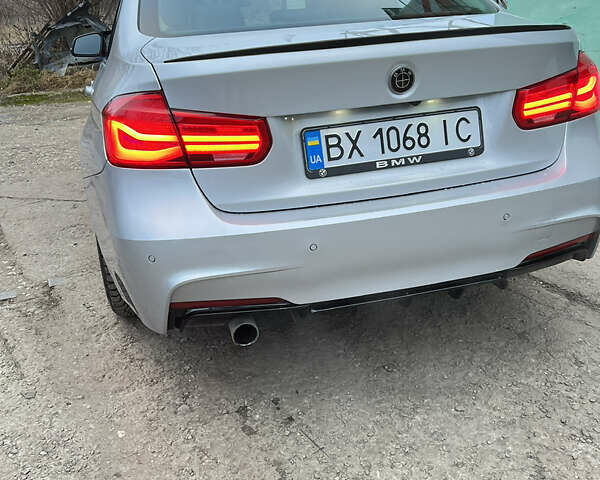 Серый БМВ 3 Серия, объемом двигателя 2 л и пробегом 62 тыс. км за 16000 $, фото 5 на Automoto.ua