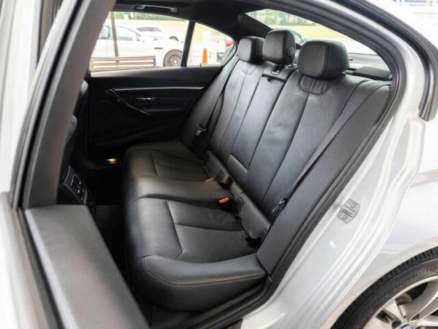 Серый БМВ 3 Серия, объемом двигателя 2 л и пробегом 74 тыс. км за 10000 $, фото 11 на Automoto.ua