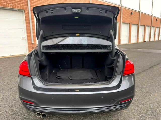 Серый БМВ 3 Серия, объемом двигателя 2 л и пробегом 71 тыс. км за 7000 $, фото 11 на Automoto.ua