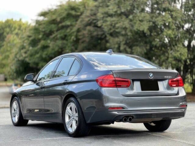 Серый БМВ 3 Серия, объемом двигателя 2 л и пробегом 74 тыс. км за 9500 $, фото 4 на Automoto.ua