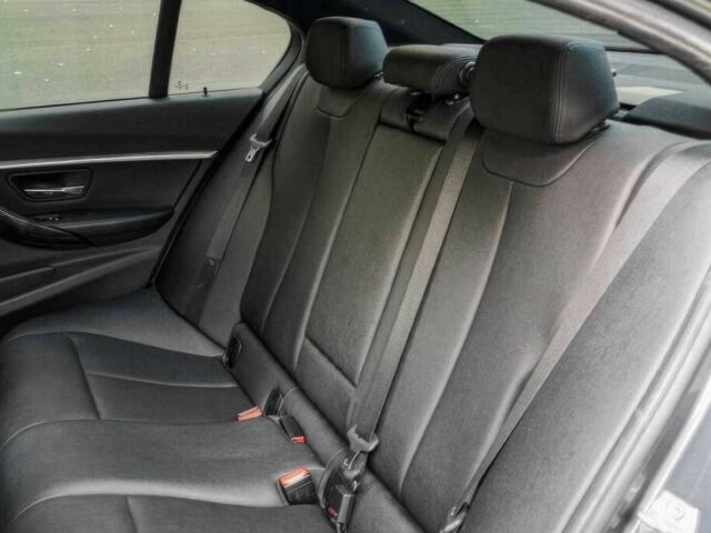 Сірий БМВ 3 Серія, об'ємом двигуна 2 л та пробігом 75 тис. км за 11000 $, фото 9 на Automoto.ua