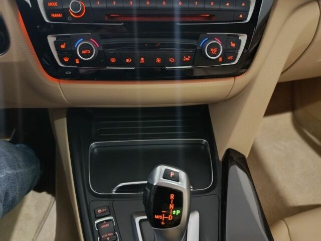 Серый БМВ 3 Серия, объемом двигателя 2 л и пробегом 117 тыс. км за 15500 $, фото 7 на Automoto.ua