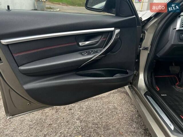 БМВ 3 Серия 2016 в Днепре (Днепропетровске) на Automoto.ua Серый БМВ 3 Серия, объемом двигателя 2 л и пробегом 91 тыс. км за 16800 $, фото 15 на Automoto.ua