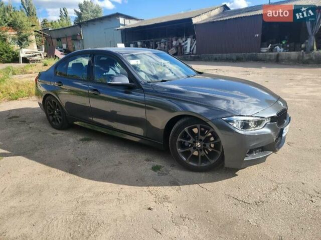 Серый БМВ 3 Серия, объемом двигателя 2 л и пробегом 131 тыс. км за 15500 $, фото 3 на Automoto.ua