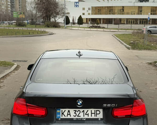 Серый БМВ 3 Серия, объемом двигателя 2 л и пробегом 179 тыс. км за 13500 $, фото 6 на Automoto.ua