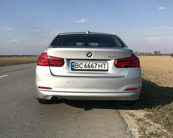 Серый БМВ 3 Серия, объемом двигателя 2 л и пробегом 273 тыс. км за 12700 $, фото 2 на Automoto.ua