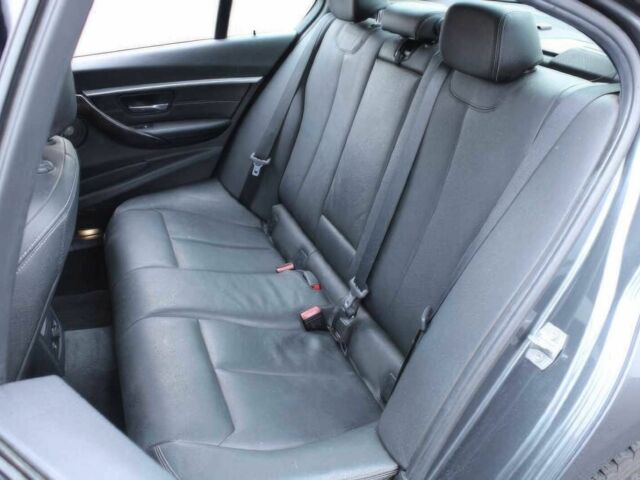 Сірий БМВ 3 Серія, об'ємом двигуна 3 л та пробігом 77 тис. км за 12400 $, фото 11 на Automoto.ua