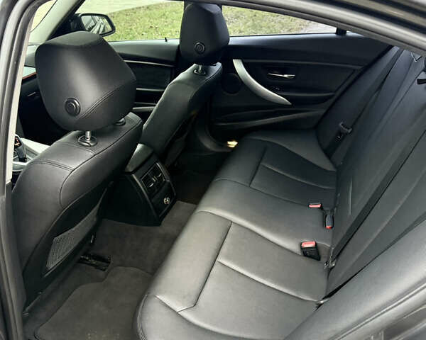 Серый БМВ 3 Серия, объемом двигателя 2 л и пробегом 179 тыс. км за 13500 $, фото 17 на Automoto.ua