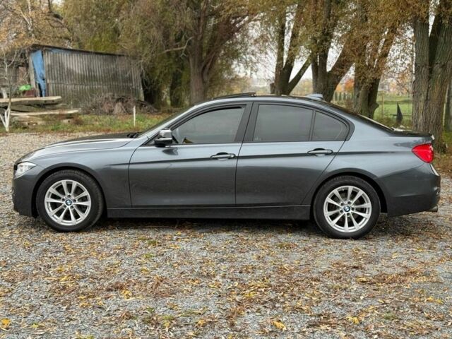 Серый БМВ 3 Серия, объемом двигателя 2 л и пробегом 155 тыс. км за 13500 $, фото 5 на Automoto.ua