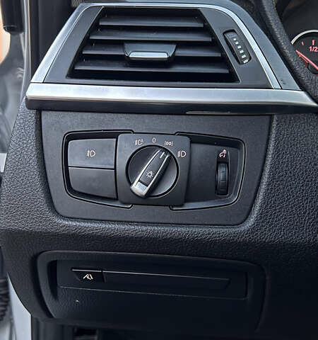 Серый БМВ 3 Серия, объемом двигателя 2 л и пробегом 217 тыс. км за 15499 $, фото 39 на Automoto.ua