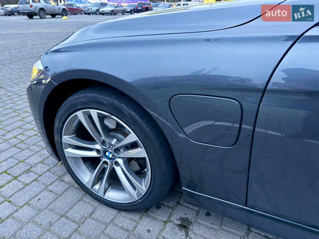 Серый БМВ 3 Серия, объемом двигателя 2 л и пробегом 98 тыс. км за 16700 $, фото 10 на Automoto.ua