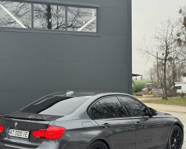 Серый БМВ 3 Серия, объемом двигателя 2 л и пробегом 127 тыс. км за 17900 $, фото 4 на Automoto.ua