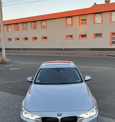 Серый БМВ 3 Серия, объемом двигателя 2 л и пробегом 217 тыс. км за 15499 $, фото 14 на Automoto.ua