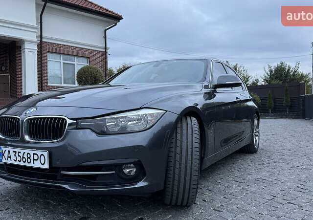 Серый БМВ 3 Серия, объемом двигателя 2 л и пробегом 132 тыс. км за 19500 $, фото 1 на Automoto.ua
