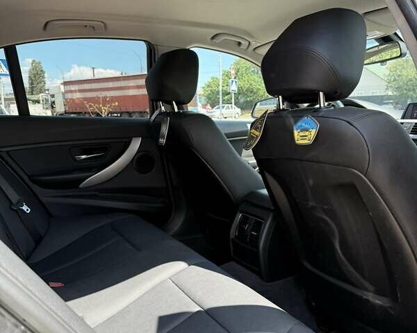 Серый БМВ 3 Серия, объемом двигателя 2 л и пробегом 96 тыс. км за 17000 $, фото 17 на Automoto.ua