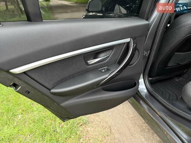 Серый БМВ 3 Серия, объемом двигателя 2 л и пробегом 73 тыс. км за 21500 $, фото 25 на Automoto.ua