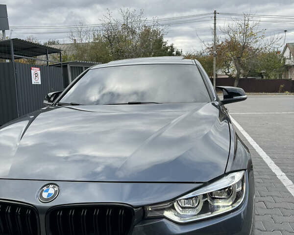 Серый БМВ 3 Серия, объемом двигателя 2 л и пробегом 85 тыс. км за 21500 $, фото 6 на Automoto.ua