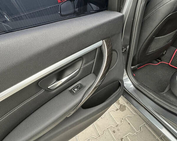 Серый БМВ 3 Серия, объемом двигателя 2 л и пробегом 85 тыс. км за 21500 $, фото 56 на Automoto.ua