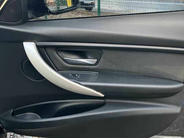 Серый БМВ 3 Серия, объемом двигателя 2 л и пробегом 125 тыс. км за 15400 $, фото 22 на Automoto.ua