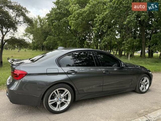 Серый БМВ 3 Серия, объемом двигателя 2 л и пробегом 73 тыс. км за 21500 $, фото 18 на Automoto.ua
