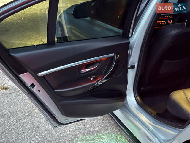 Серый БМВ 3 Серия, объемом двигателя 2 л и пробегом 136 тыс. км за 19900 $, фото 23 на Automoto.ua