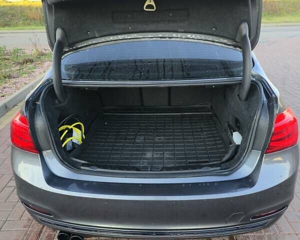 Сірий БМВ 3 Серія, об'ємом двигуна 2 л та пробігом 207 тис. км за 19000 $, фото 10 на Automoto.ua