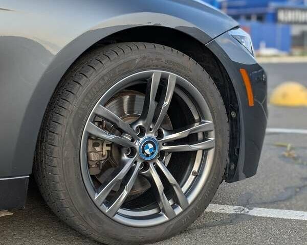 Сірий БМВ 3 Серія, об'ємом двигуна 2 л та пробігом 99 тис. км за 18499 $, фото 7 на Automoto.ua