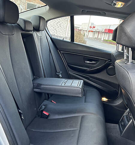 Серый БМВ 3 Серия, объемом двигателя 2 л и пробегом 217 тыс. км за 15499 $, фото 50 на Automoto.ua